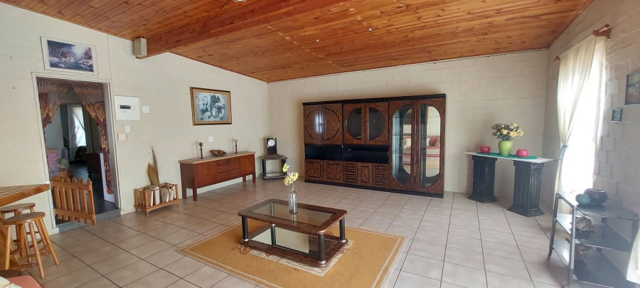 2 Bedroom Property for Sale in Skiathos Western Cape